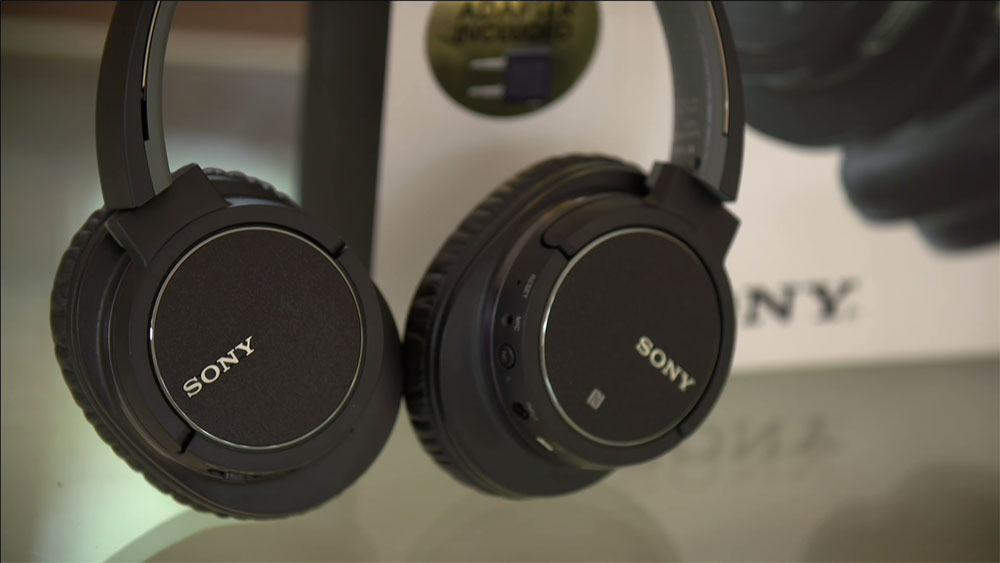 CyberShack TV: A look at Sony’s Wireless Bluetooth Noise Cancelling H...