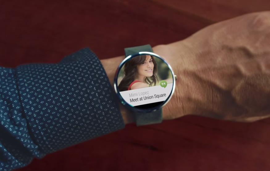 Moto 360 goes on sale, sells out in hours