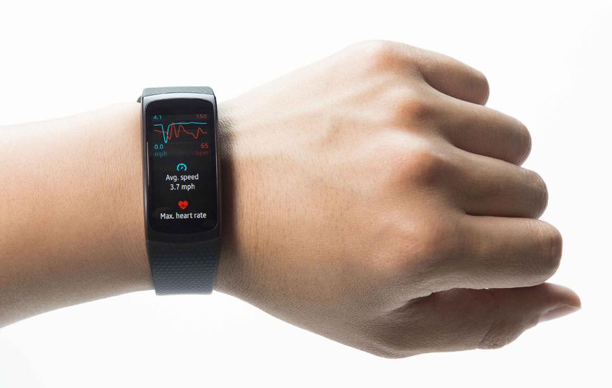 Samsung gears up with two new fitness wearables