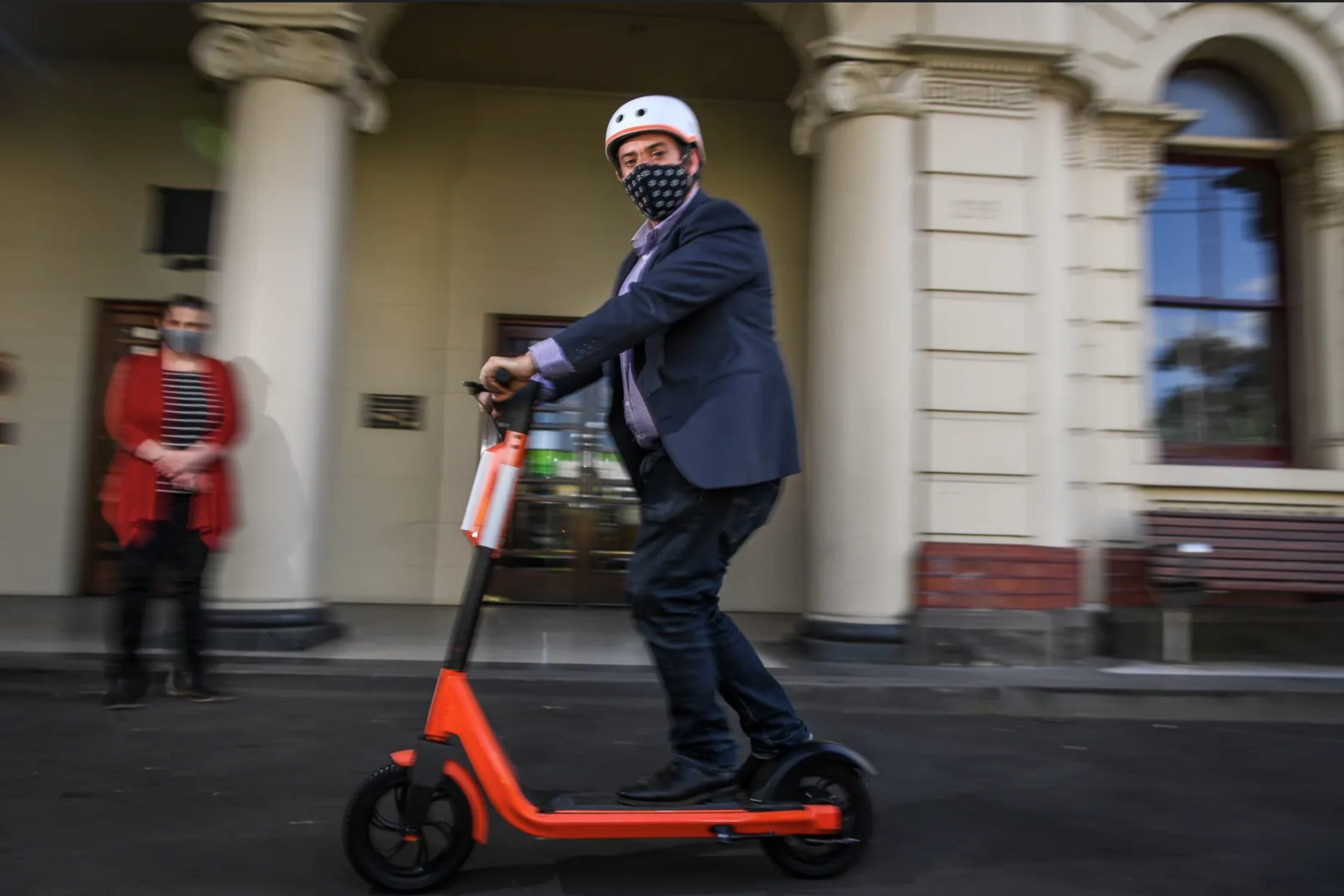 E-scooters – great but huge fines can apply for road use (State Guide...