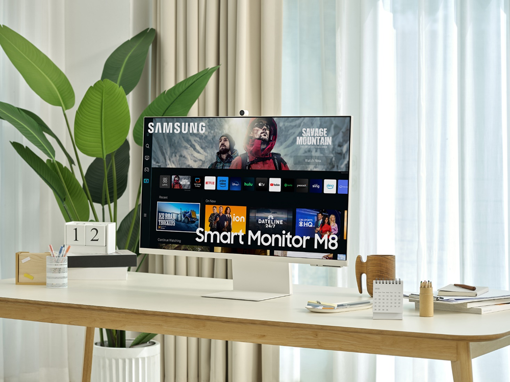 Samsung Holiday Gift: Smart Monitor