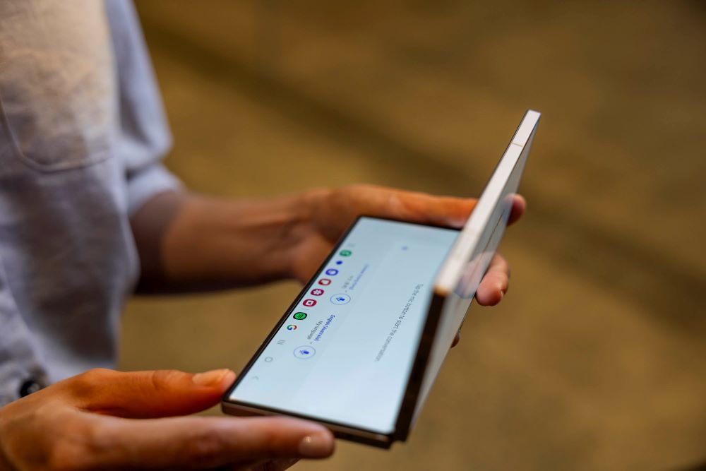 Galaxy Z Fold6: Maximise Productivity with AI (smartphone)