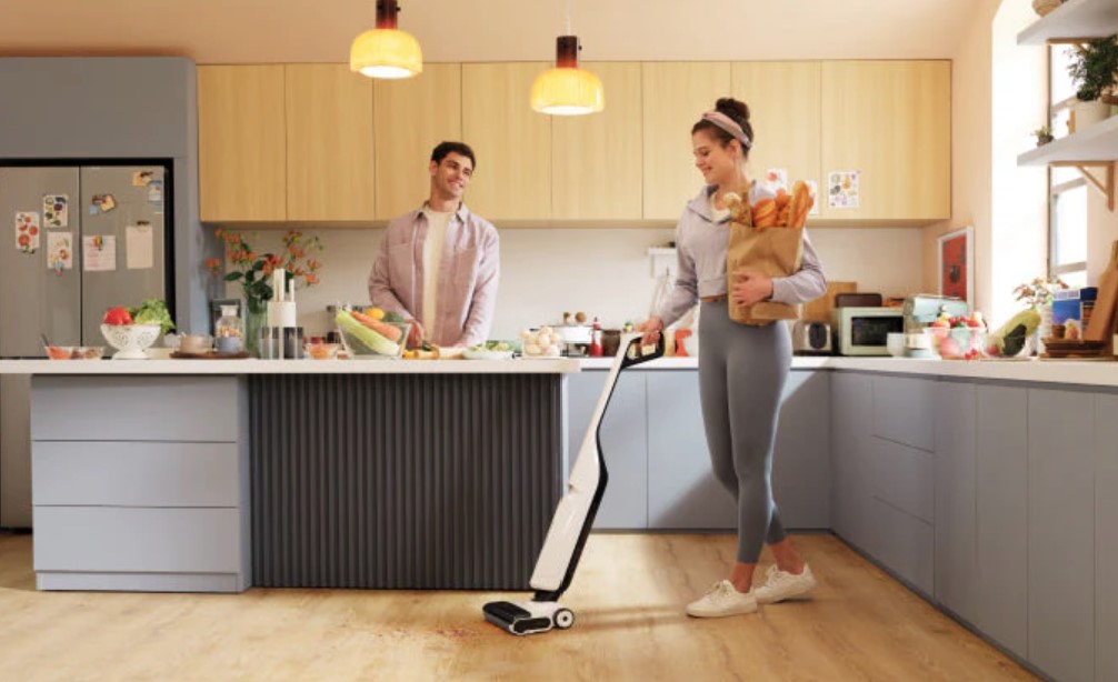 Roborock Flexi Lite – powered vacuum/mop with style (cleaning review)