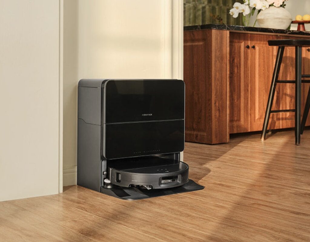 Roborock Saros 10 – the thinnest, smartest robot vacuum/mop (cleaning review)