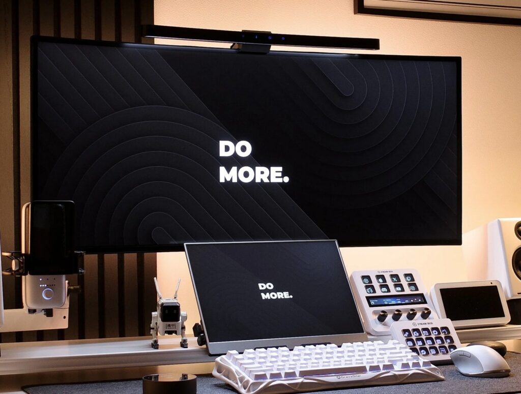 Quntis Curved Monitor light 45cm – a no-glare task light (review)