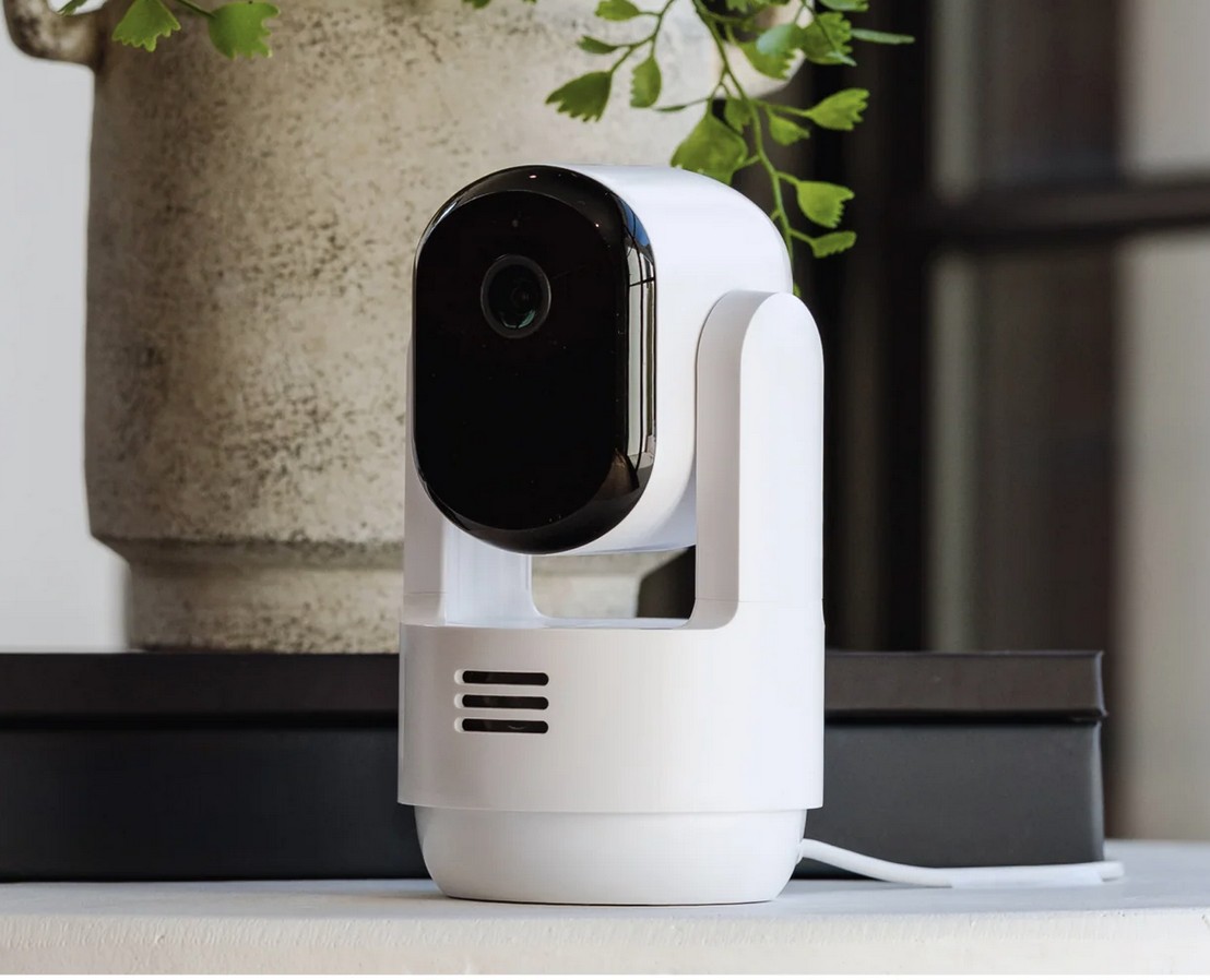 Arlo Essential 3 PTZ